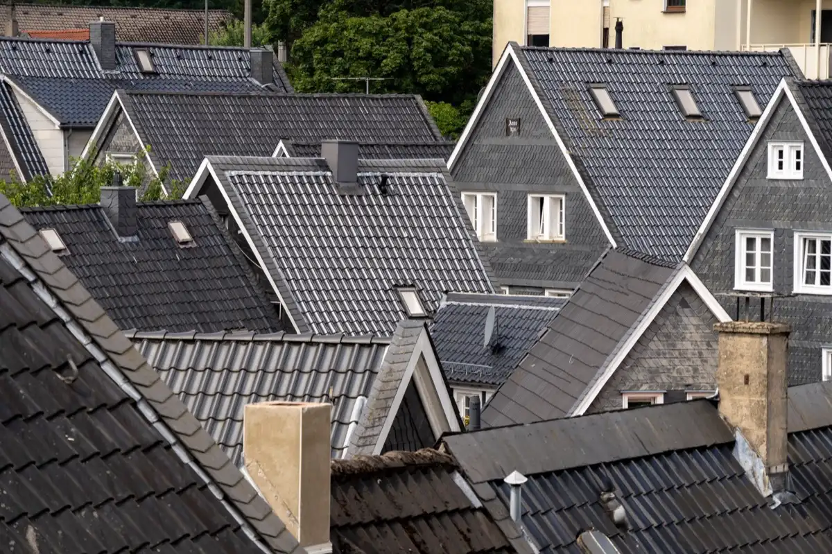 roofing in Dubuque, IA